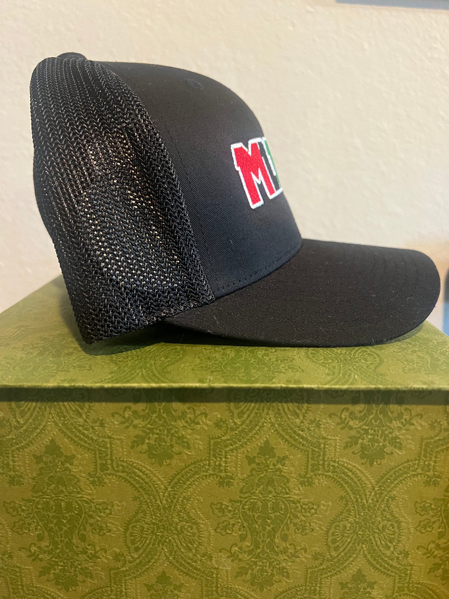 MLBbro Black Stretch Fit Mesh Back